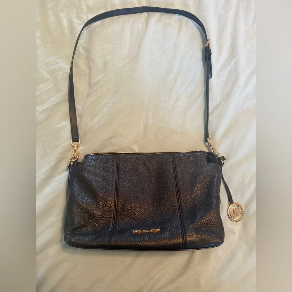 MICHAEL KORS | Brooke Convertible Shoulder Crossbody Leather Black Bag